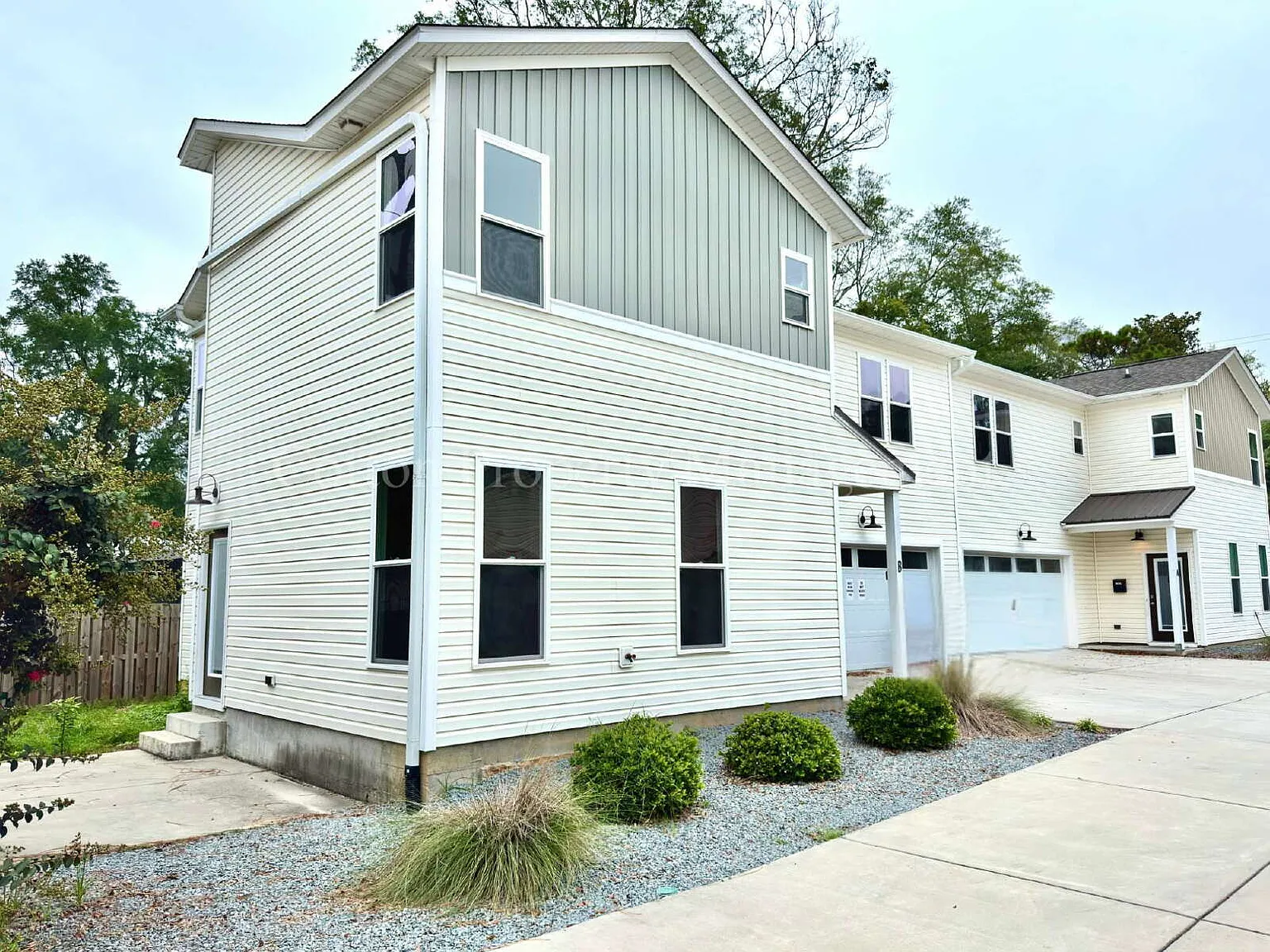3 bed, 2.5 bath, 1485 sqft, $2,000 — Photo 3