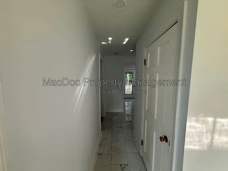 428 Ingleside Dr — Photo 32