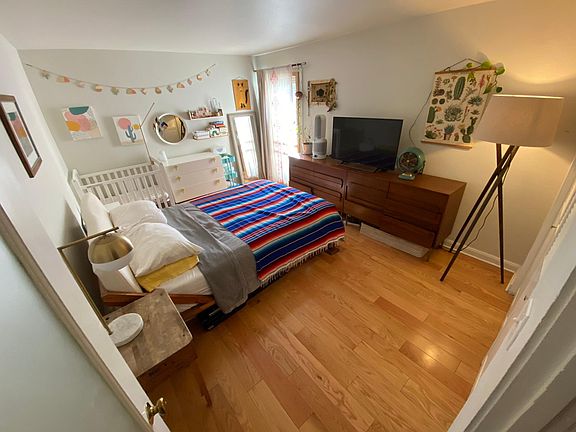 3rd image of 1919 20th St APT 1