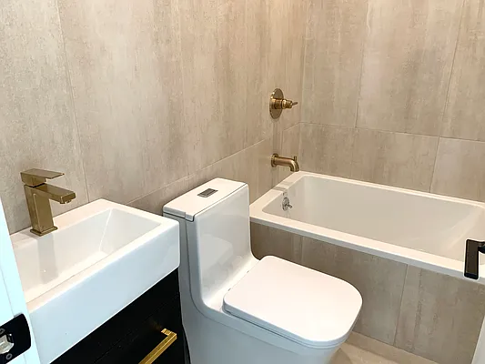 Rented by Lofts and Flats LLC | media 28