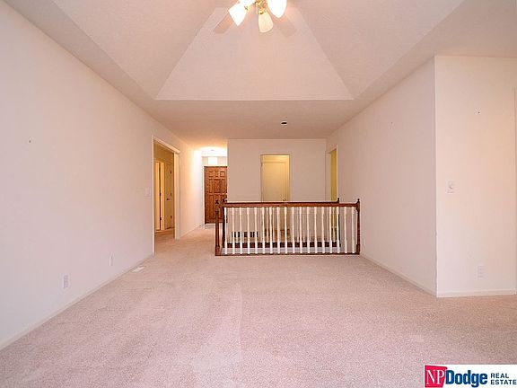 5th image of 14828 California St