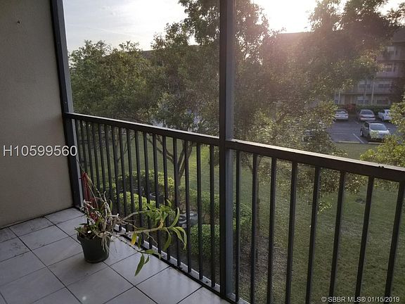 2nd image of 550 SW 137th Ave APT 307L