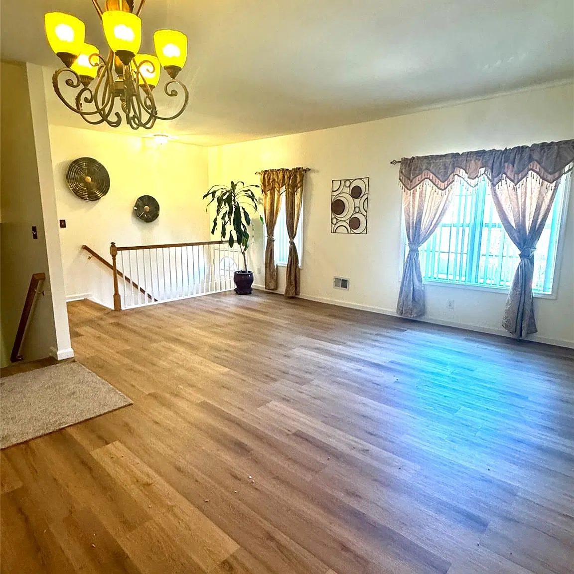 3 bed, 3.5 bath, 1750 sqft, $3,850 — Photo 2