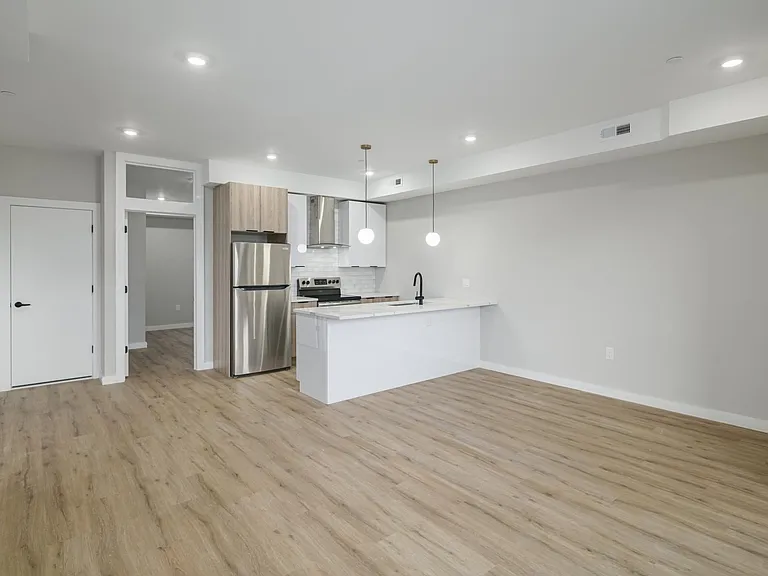 1726 N 22nd St #4 — Photo 6