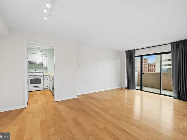 1301 N Courthouse Rd, Arlington, VA