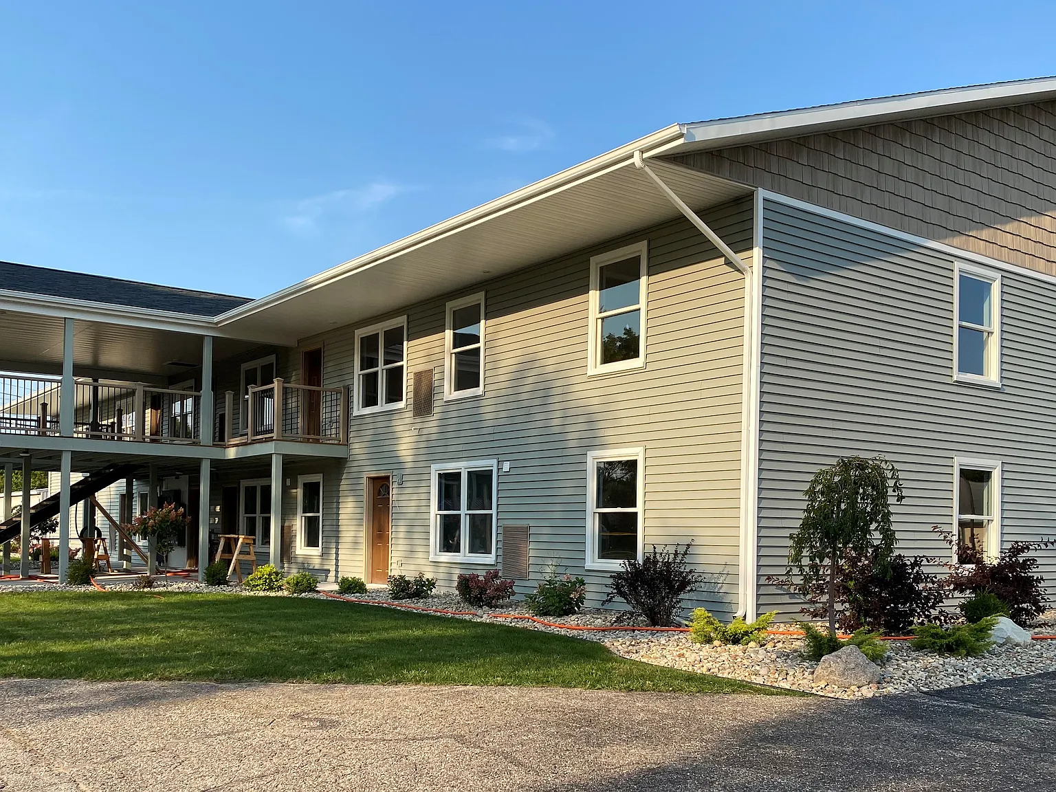 Heartland Apartments — Photo 2