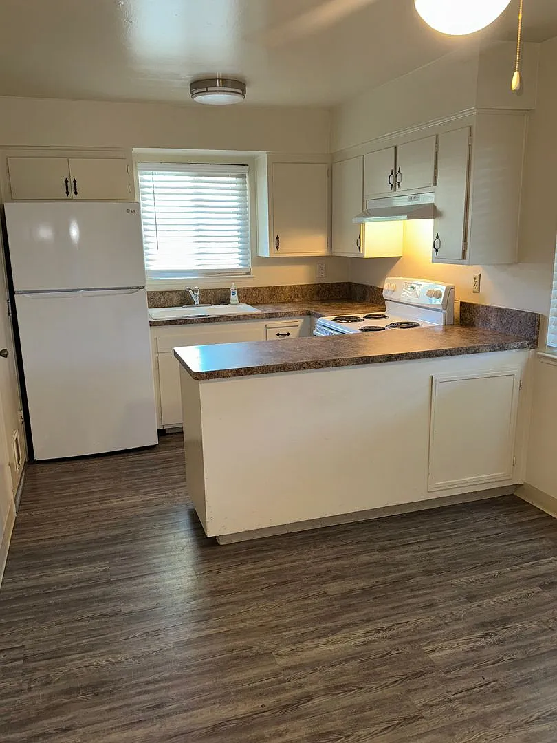 Citrus Heights 2 Bedroom Duplex — Photo 2