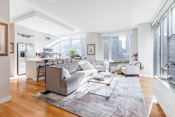 Rented by Bond New York | media 26