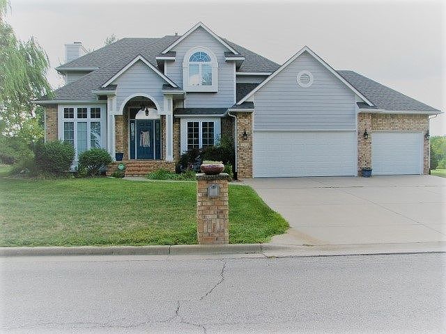 1st image of 2913 Cabrillo Dr
