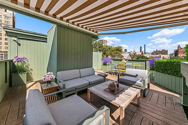 Sold by Coleman Real Estate Group | media 25