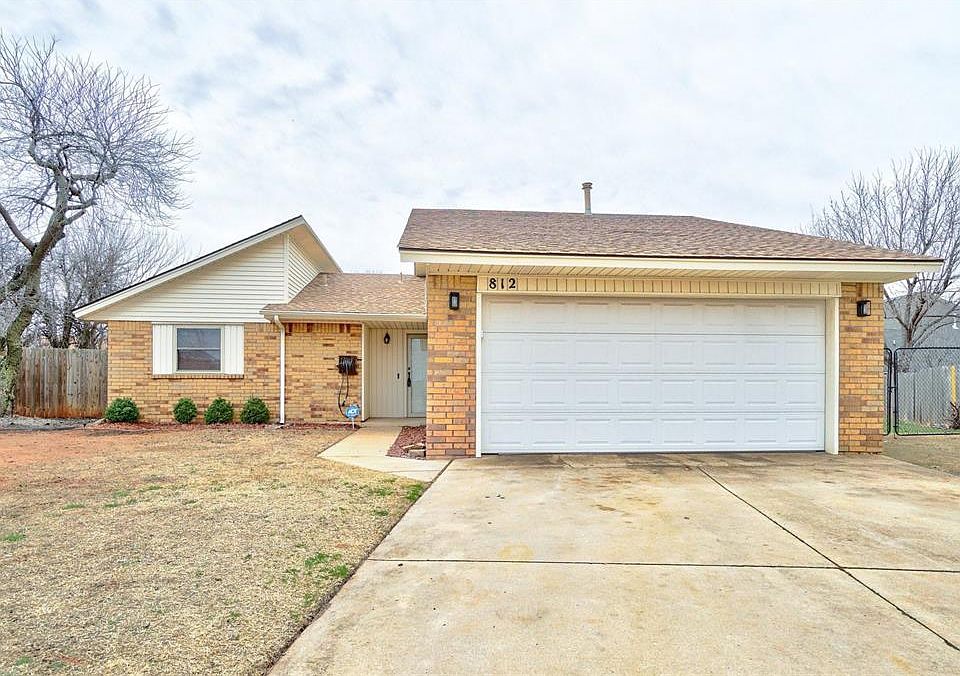1st image of 812 N Tiffany Court Way