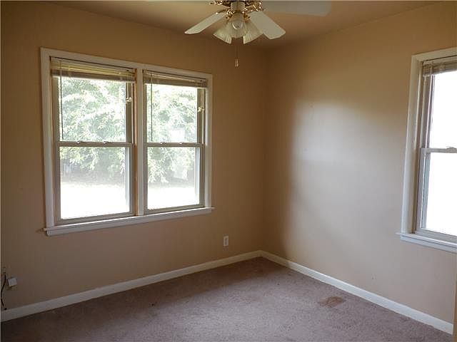 2nd image of 1609 N Sterling Ave