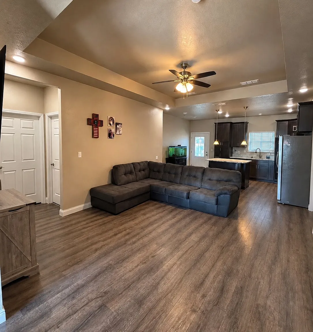 Stunning newer contemporary 3BR/2BA Home in proximity to Cannon AFB. Available November 1st — Photo 4