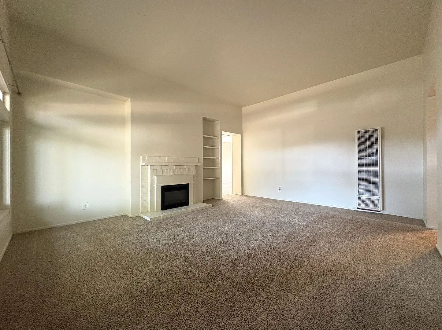 Spacious 3-Bedroom Home with Large Backyard in San Mateo's South Shoreview Neighborhood — Photo 2