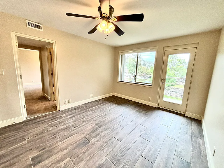 1651 J St #303 — Photo 6
