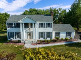 38 Rittenhouse Cir, Flemington, NJ 08822