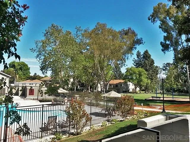 7892 Camino Glorita — Photo 14