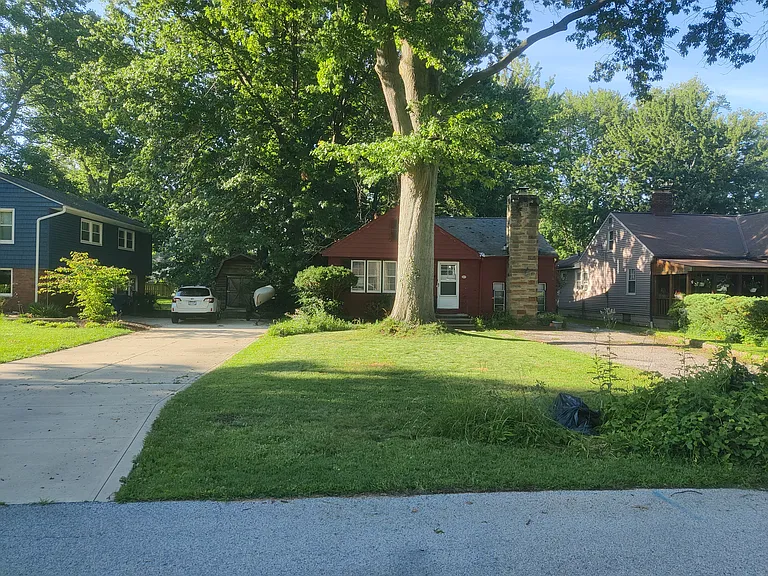 83 E Shore Blvd — Photo 23