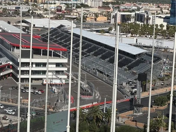 135 Harmon Ave #2002-2004, Las Vegas, NV 89109