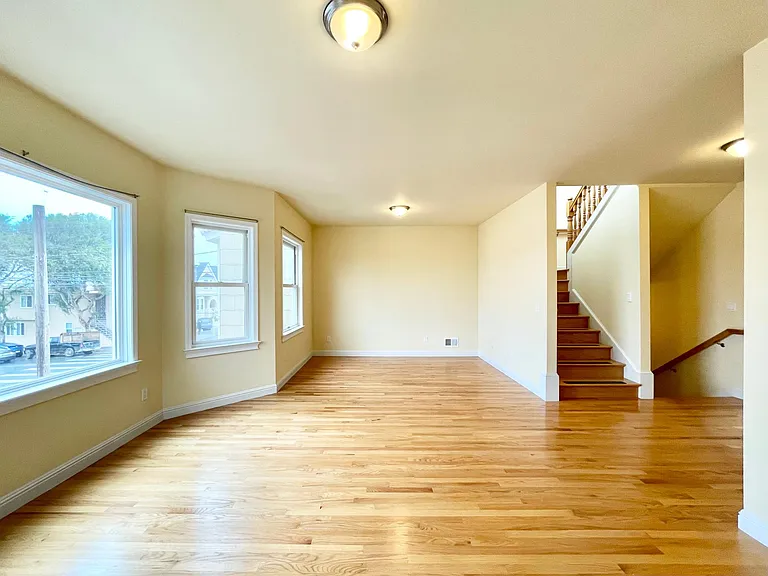 405 Lisbon St — Photo 23