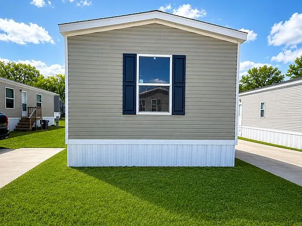 833 E Duke St Lot 31, Vermillion, SD 57069