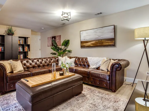 6911 47th Street Ct W, University Place, WA 98466