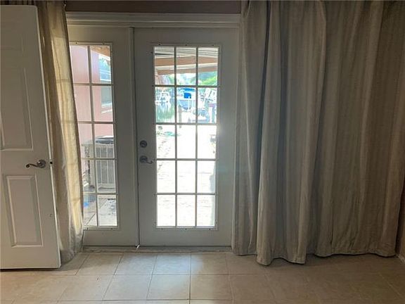 4th image of 2110 N 26th Ave #0