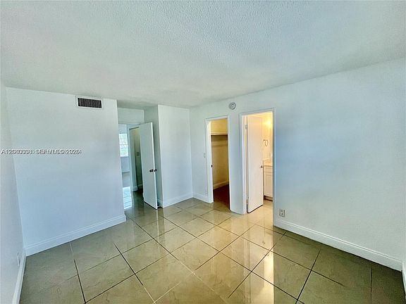 5th image of 241 SE 9th Ave APT 207