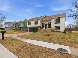 6810 E 143rd St, Grandview, MO 64030