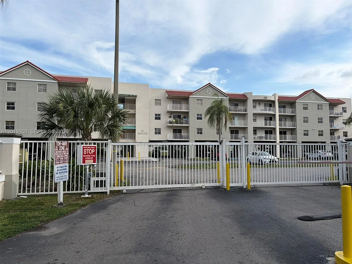 Building Photo - 8200 SW 210th St #213
