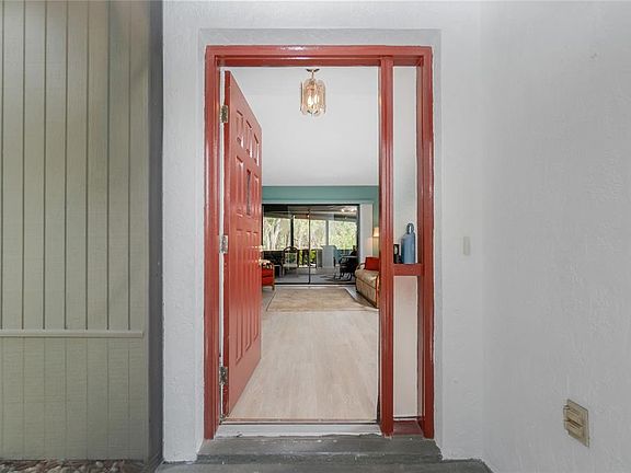 4th image of 133 Mark Twain Ln