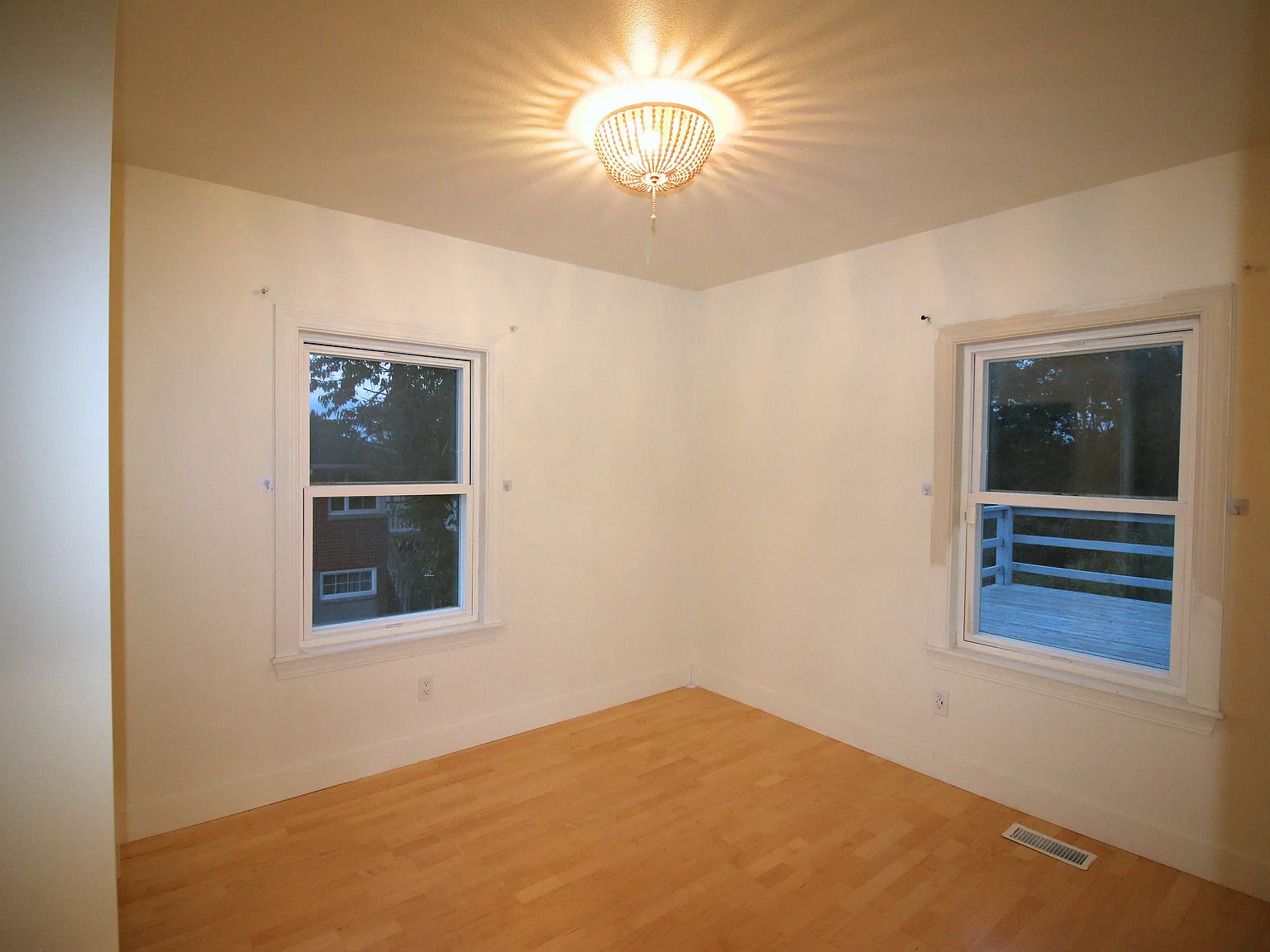 2 bed, 1.0 bath, 800 sqft, $2,300 — Photo 4