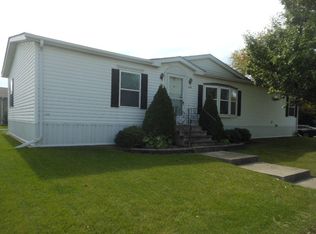 1254 Oak Ridge Dr, Manteno, IL 60950