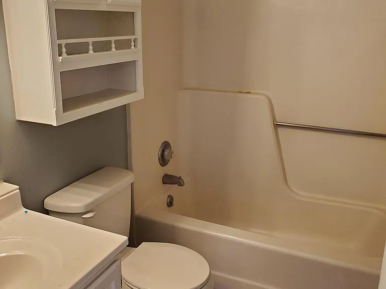 1441 N Smith Ct #4 — Photo 6