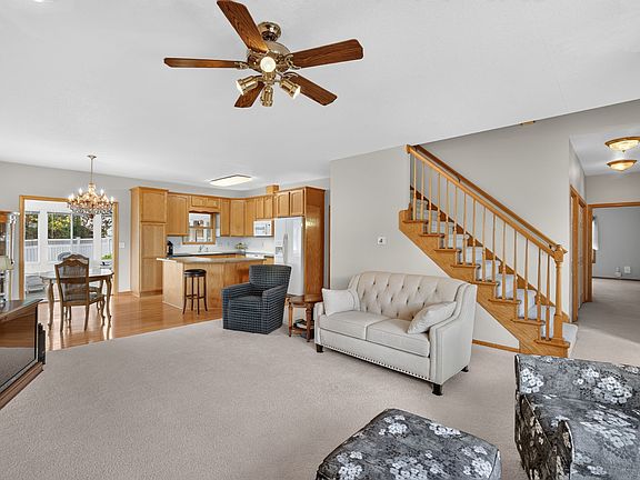 2nd image of 6804 Timberwolf Ln