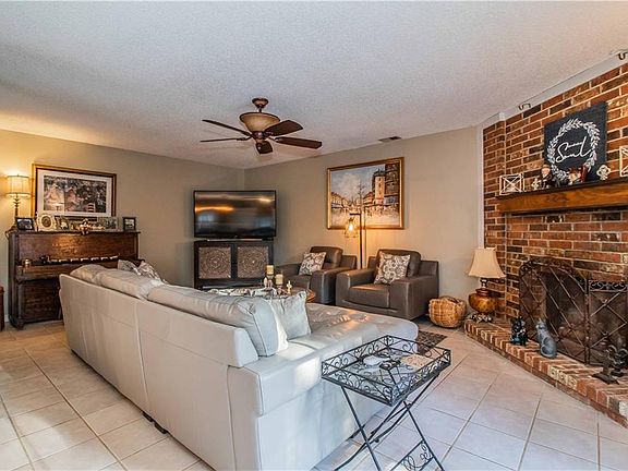 5th image of 4212 Glenlawn Ct