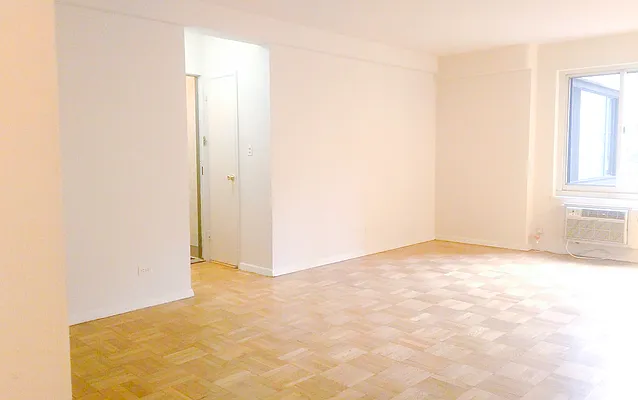 Rented by Urban Real Estate Inc | media 4