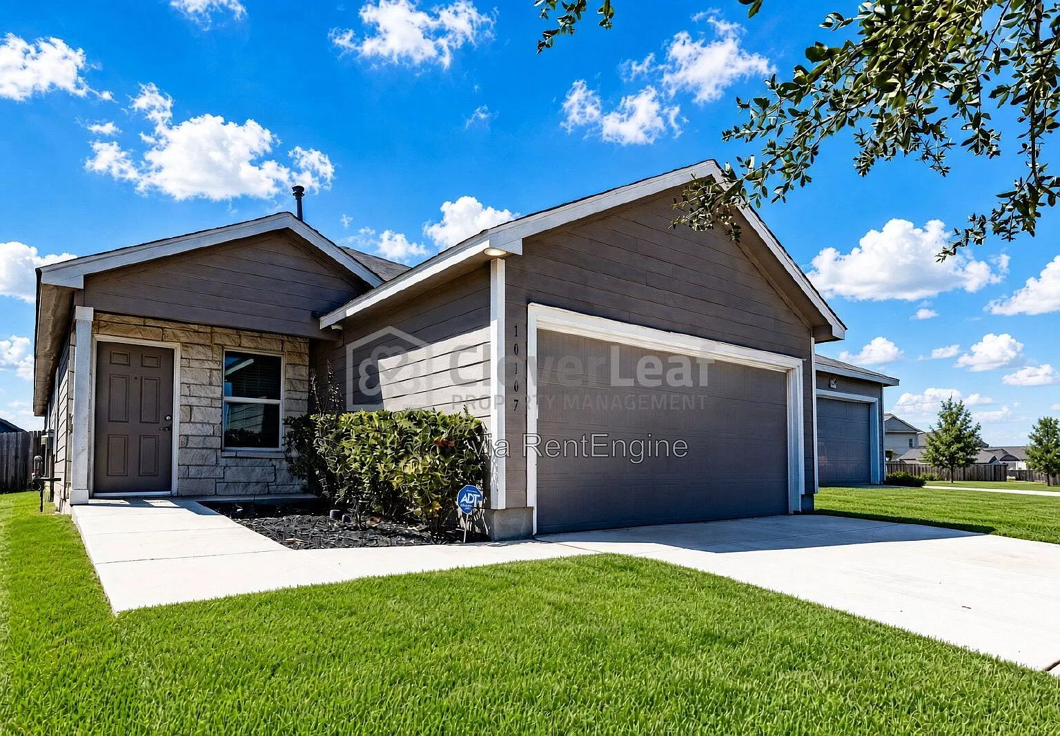 4 bed, 2.0 bath, 1625 sqft, $1,647 — Photo 1