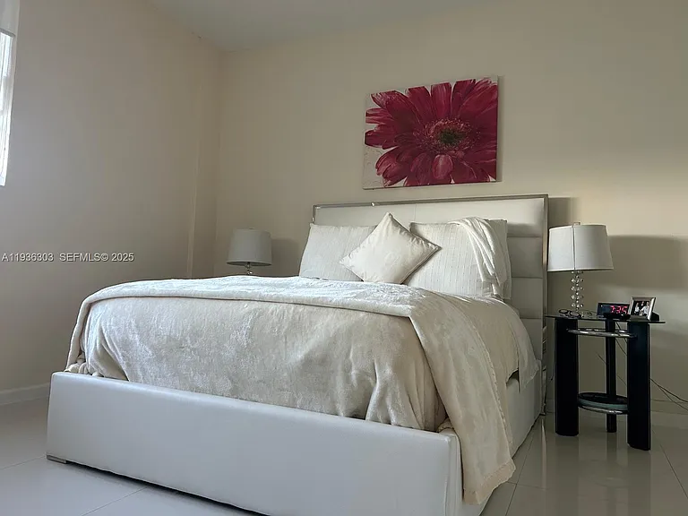 3801 S Ocean Dr #Penthouse 16L — Photo 6