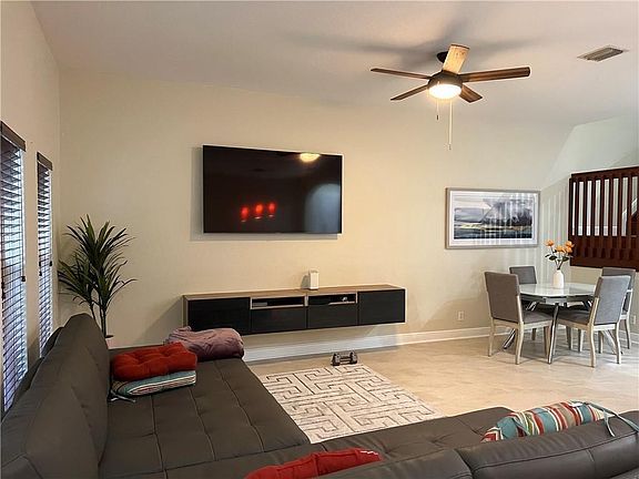 4th image of 2643 SW 99th Way #2643