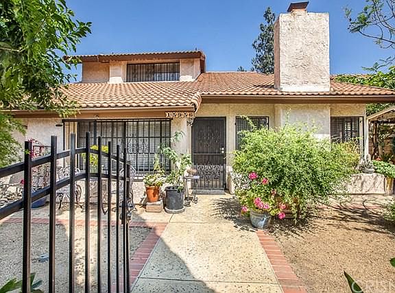 4th image of 15956 Yarnell St