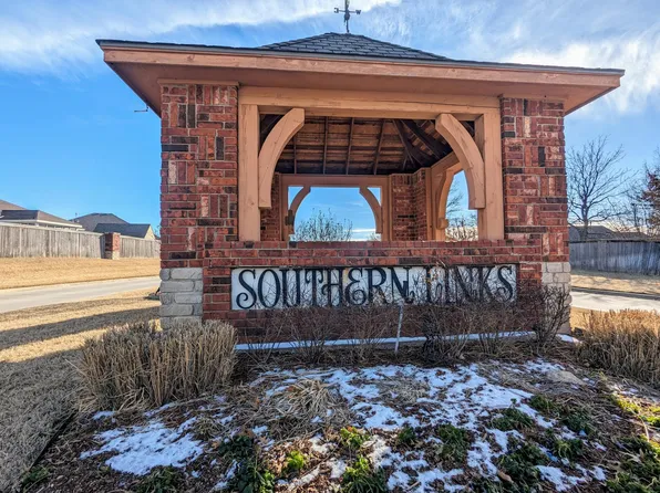 8405 N 102nd Ave E, Owasso, OK 74055