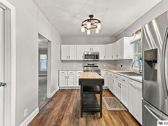 3rd image of 124 W Alexander St