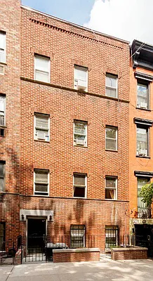 Rented by Camelot Realty Group | media 10