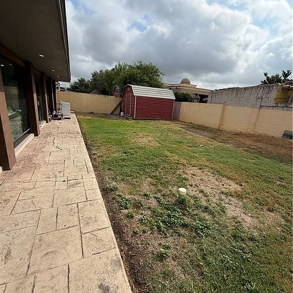 403 S 8th St — Photo 16