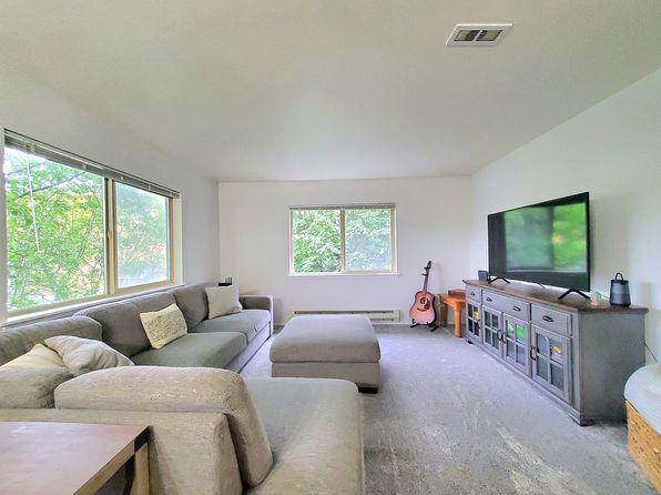 118 Harvest Way APT C