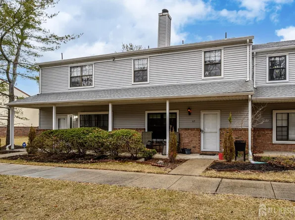 67 Aspen Dr, North Brunswick, NJ 08902