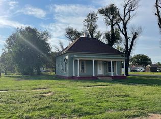 121 N Colorado Ave, Cherokee, OK 73728