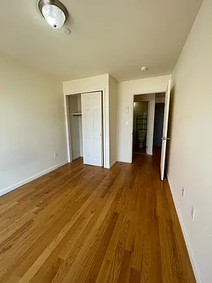 Rented by Fave Realty Inc | media 4