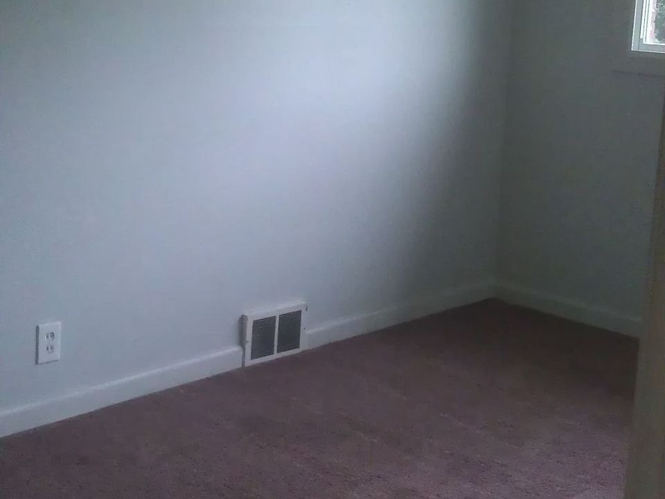 2nd image of 2465 Ackley Ave